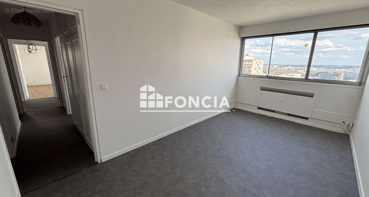 Appartement à FONTENAY-SOUS-BOIS