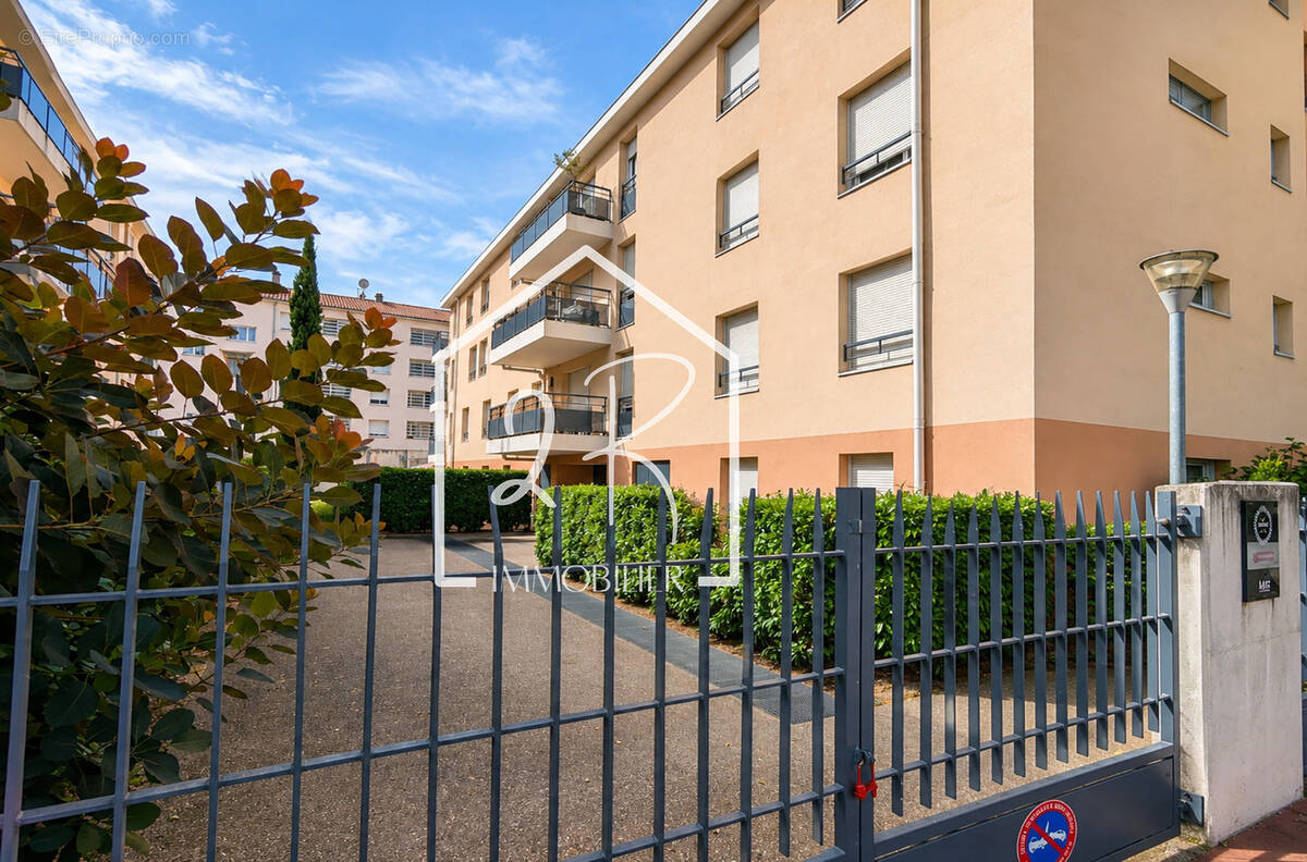 Appartement à LYON-8E