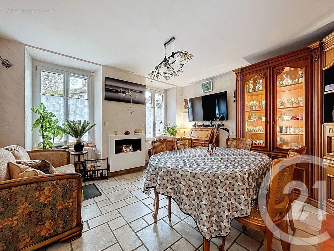 Appartement à MELUN