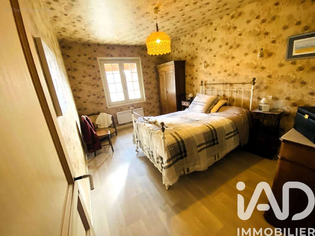 Maison 146 m² à Castelfranc  - photo 6