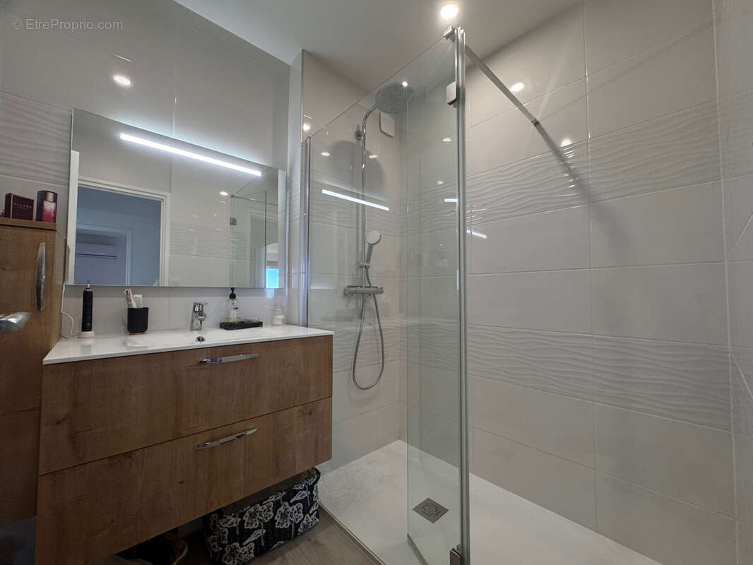 Appartement à SIX-FOURS-LES-PLAGES