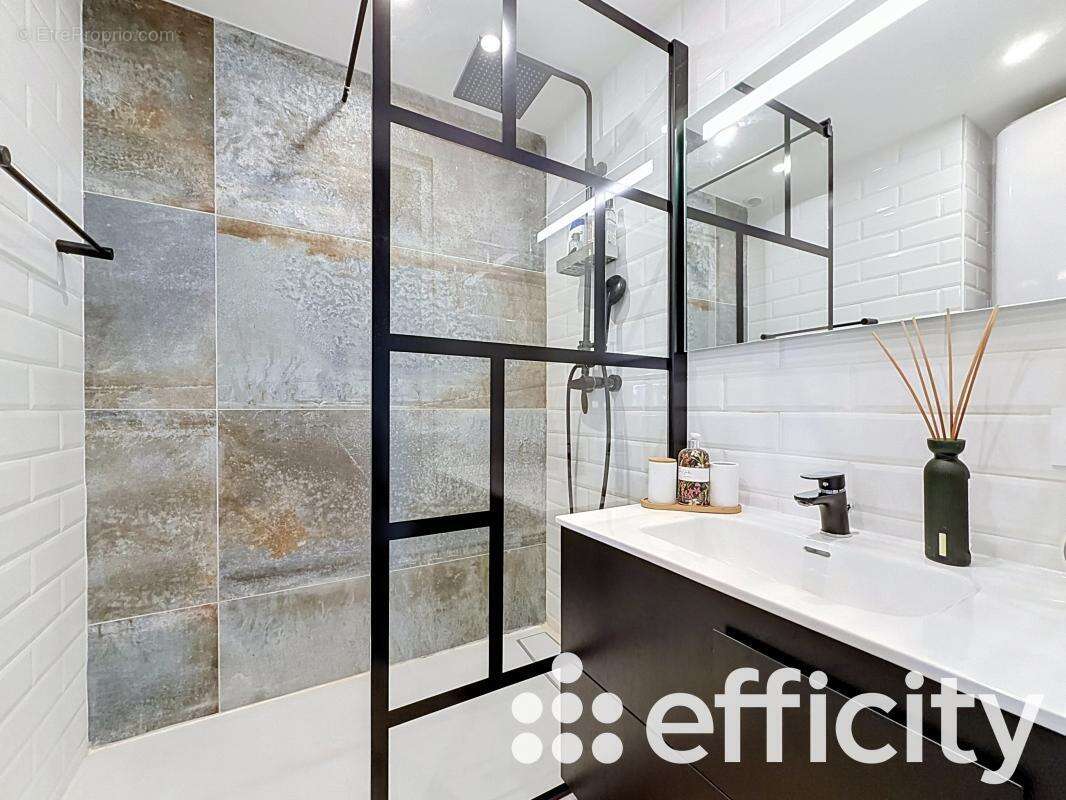 Appartement à BRON
