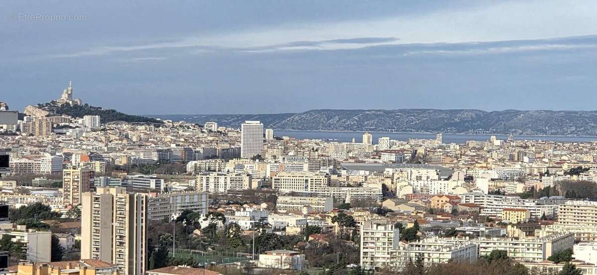MARSEILLE 13010- A VENDRE- APPARTEMENT T3/4- - Appartement à MARSEILLE-10E
