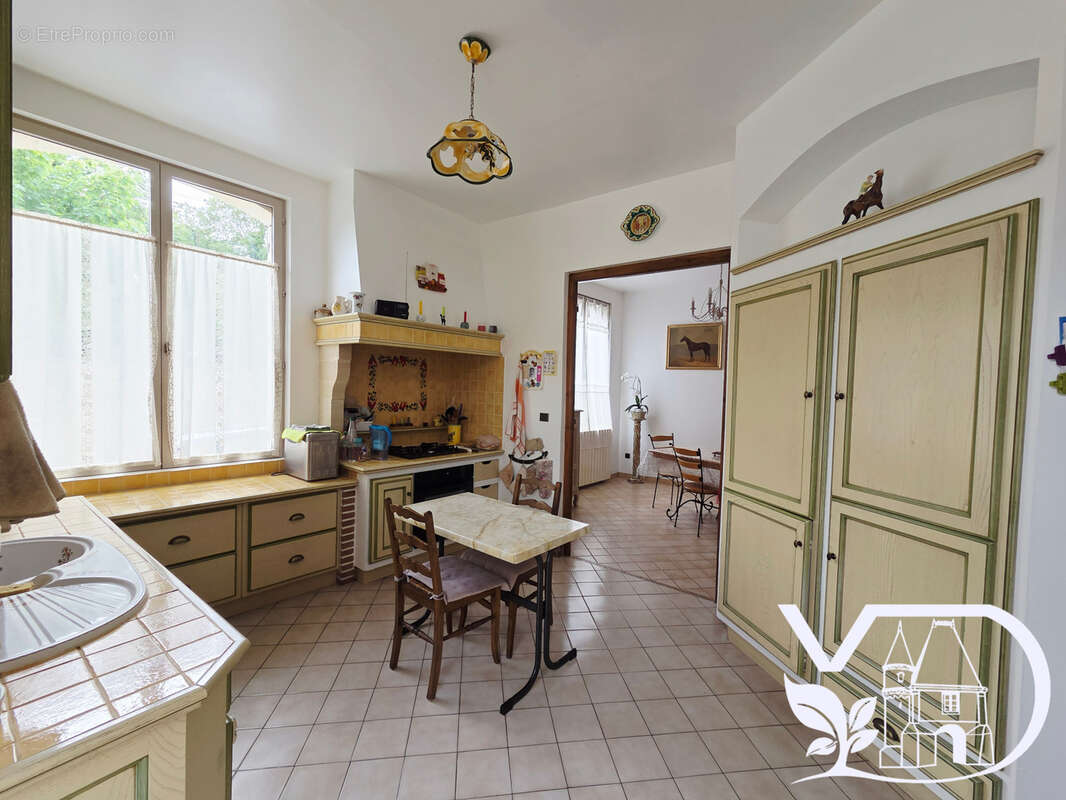 Secteur bury, maison bourgeoise en pierres de taille - photo 2