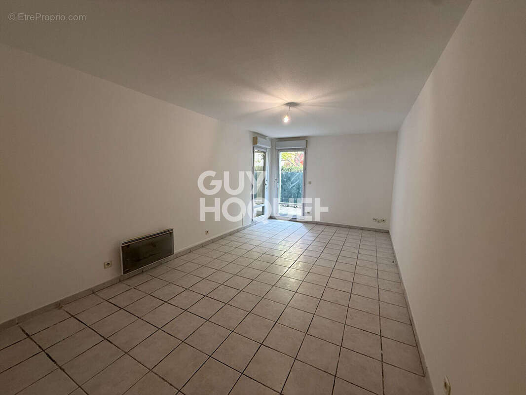 Appartement F2, 43 m² en rez-de-chaussée avec terrasse et parking, à vendre à PERPIGNAN, quartier Saint Martin - photo 5