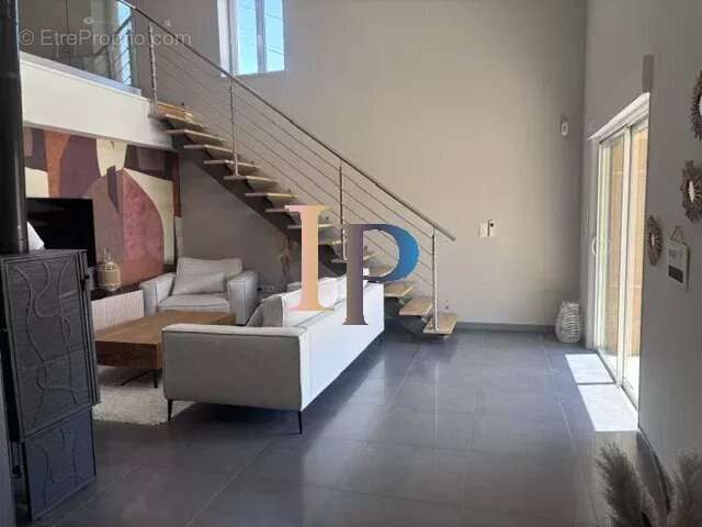 Maison à CHARLIEU