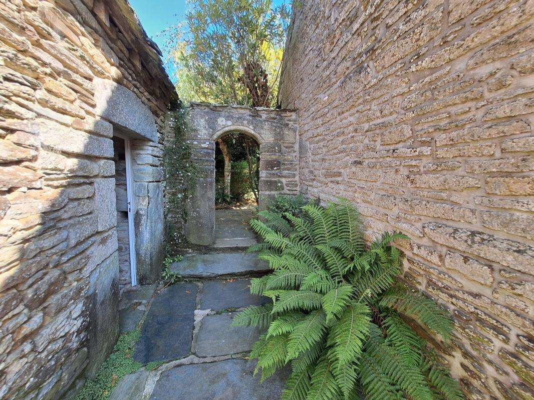 Maison à LOCQUIREC