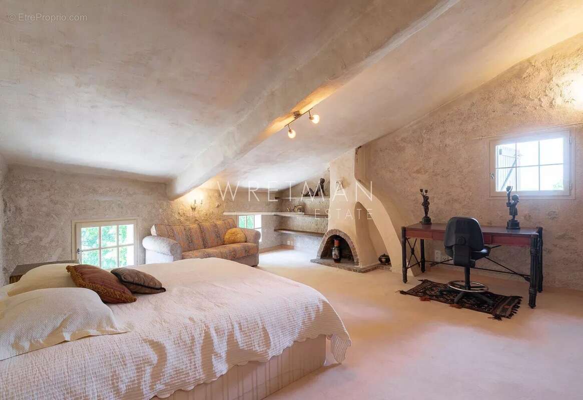 Maison à CALLIAN