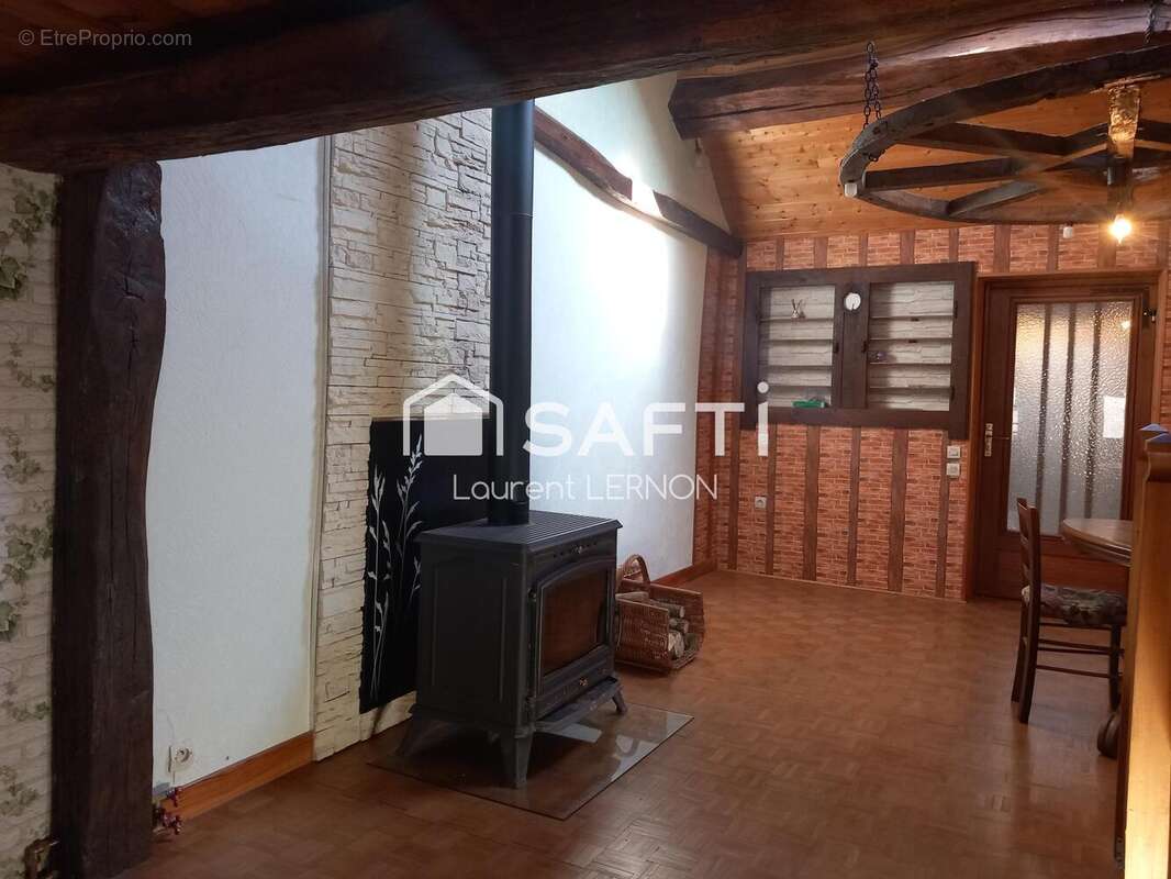 Photo 8 - Maison à COMBEAUFONTAINE