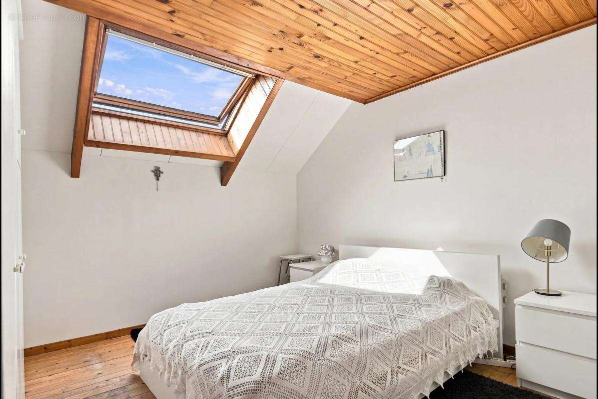 Maison de 7 pièces de 147 m² à Villejuif - photo 10