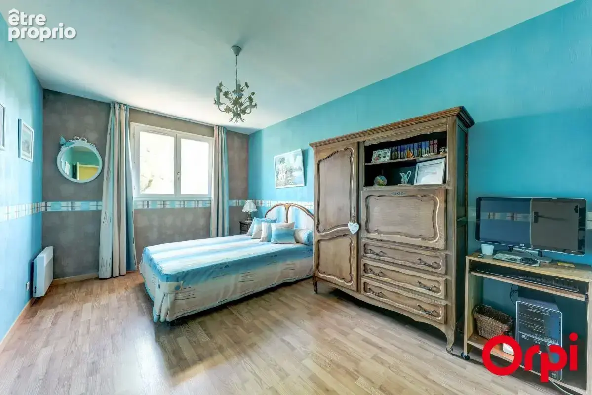 Maison familiale 4 chambres de plus de 130 m2 dans le secteur recherché des Tarentelles - photo 14