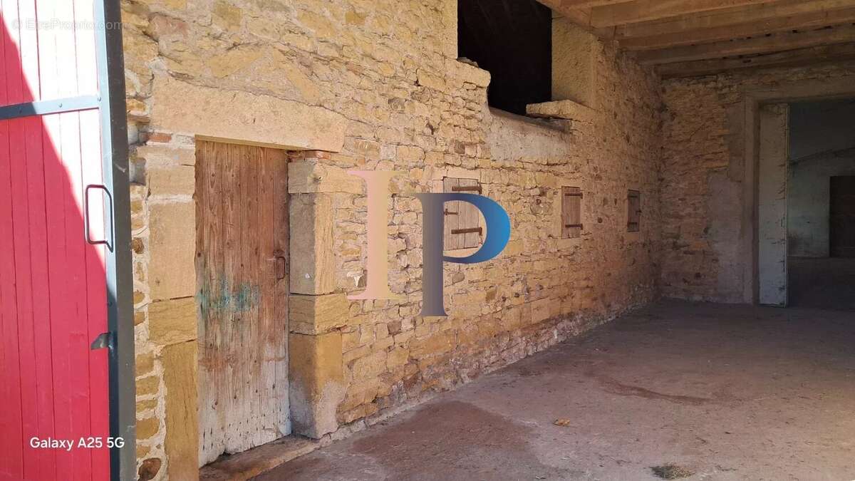 Maison à PARAY-LE-MONIAL