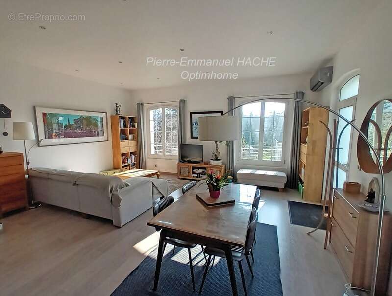 Appartement à MAREIL-MARLY