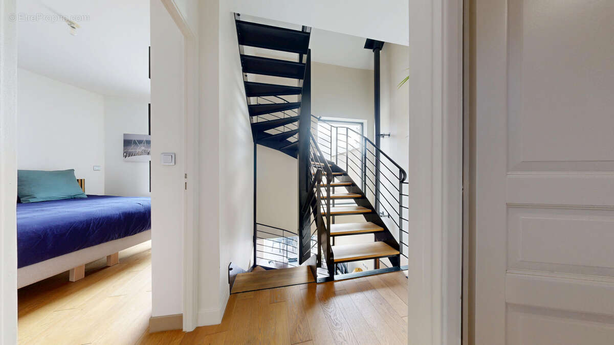 Maison à NEAUPHLE-LE-CHATEAU