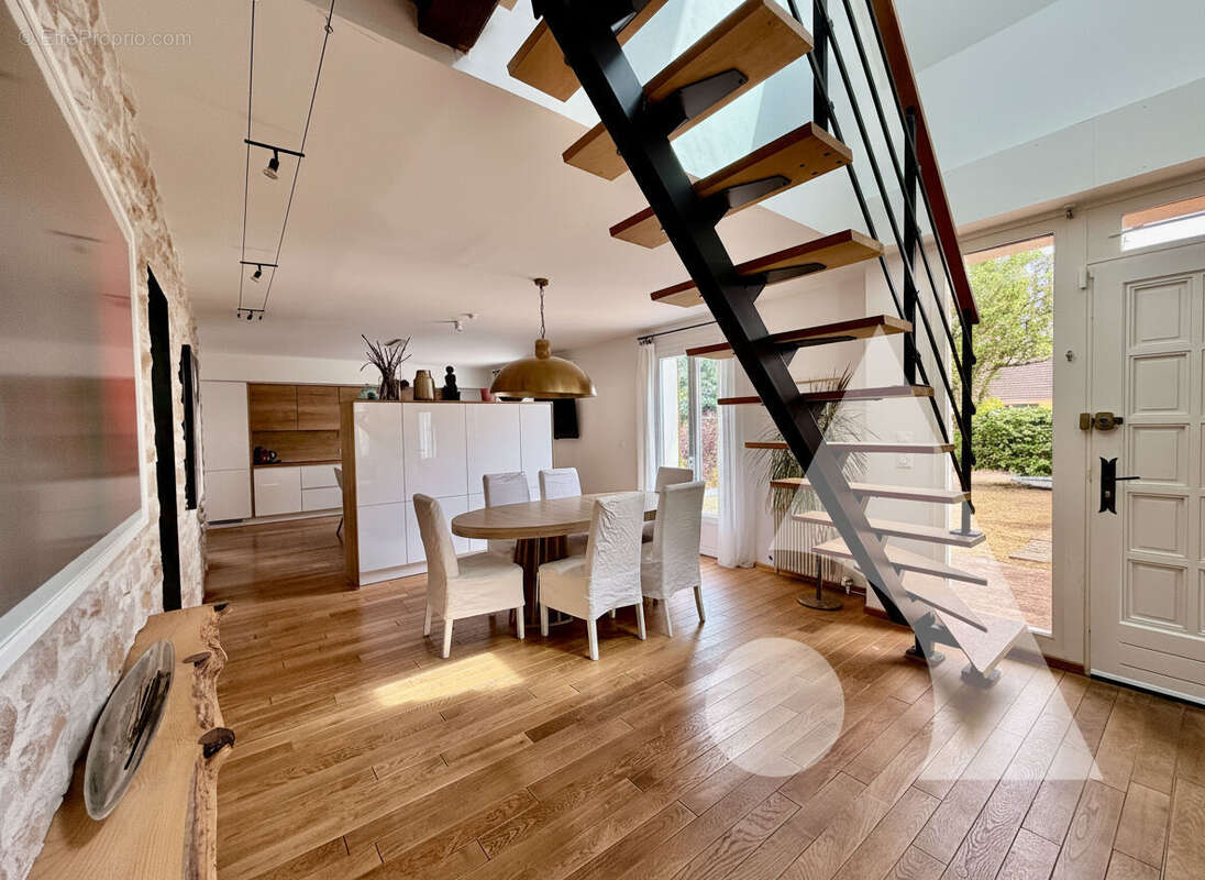 Maison La Rivière De Corps  6 pièce(s) 159.96m2  4 chambres - photo 7