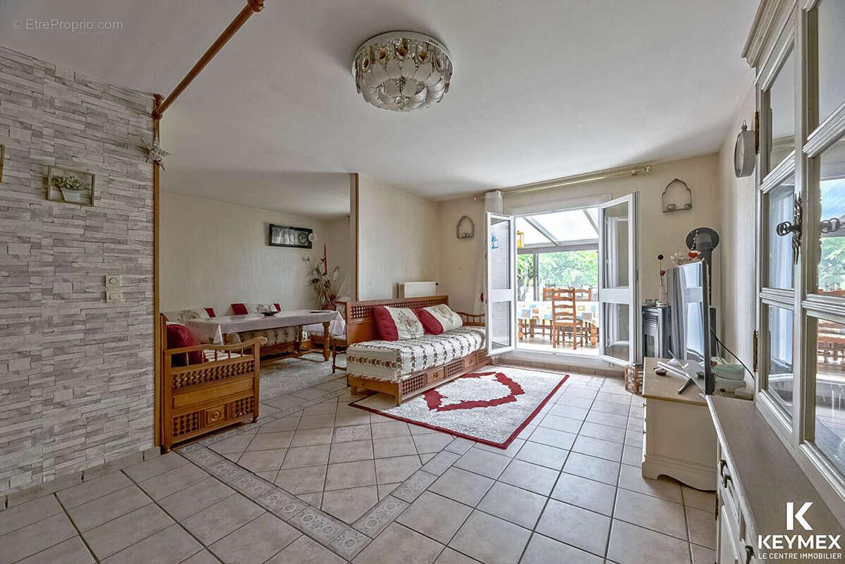Maison à MONTIGNY-LES-CORMEILLES