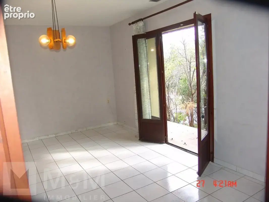 Maison avec garage et jardin - photo 5