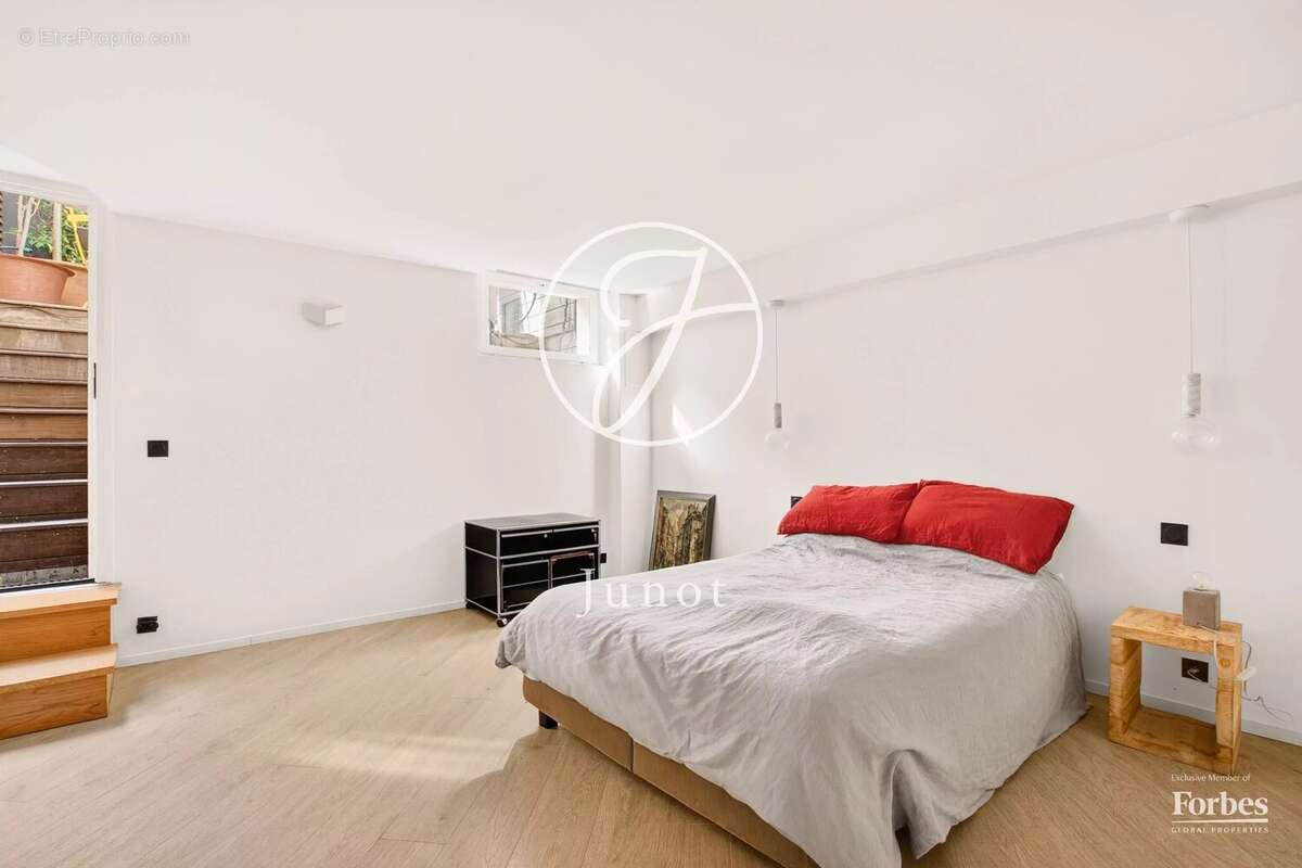 Maison à PARIS-16E