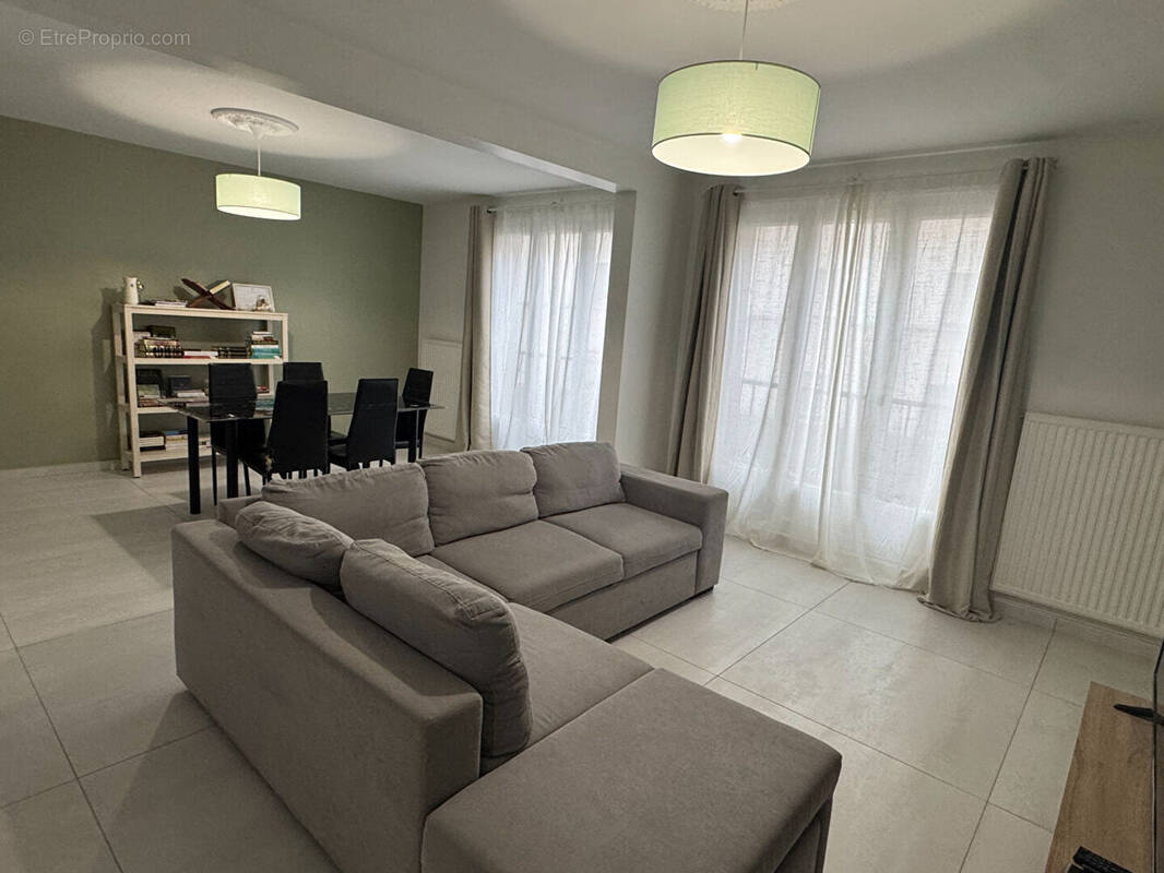 Appartement à SAINT-ETIENNE