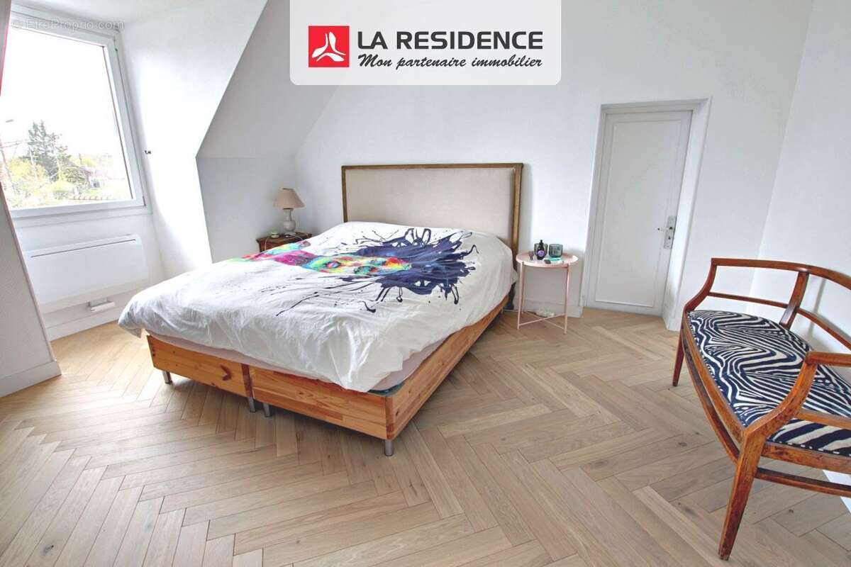 Maison à LES ESSARTS-LE-ROI