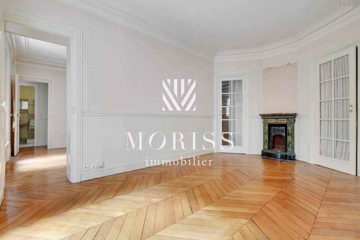 Appartement à PARIS-17E