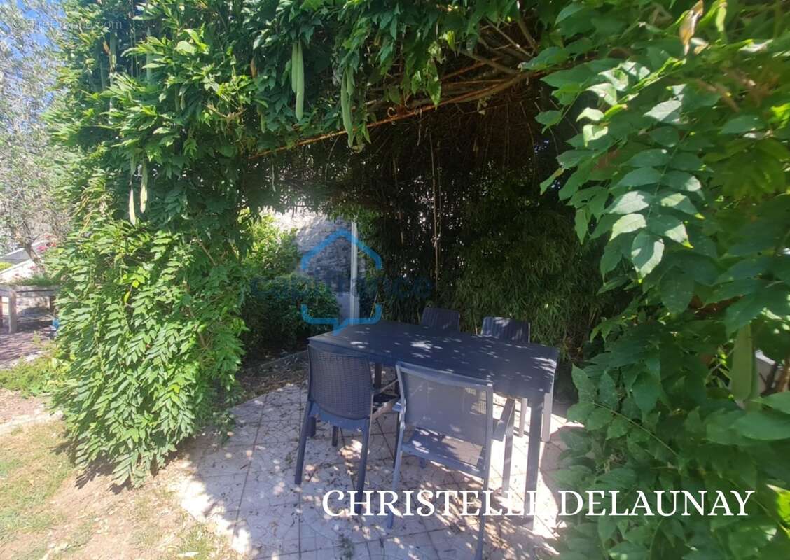 Maison de charme en pierre et bois à Saint Ouen Des Toits - photo 8