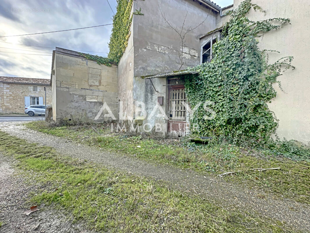 Maison à GENISSAC
