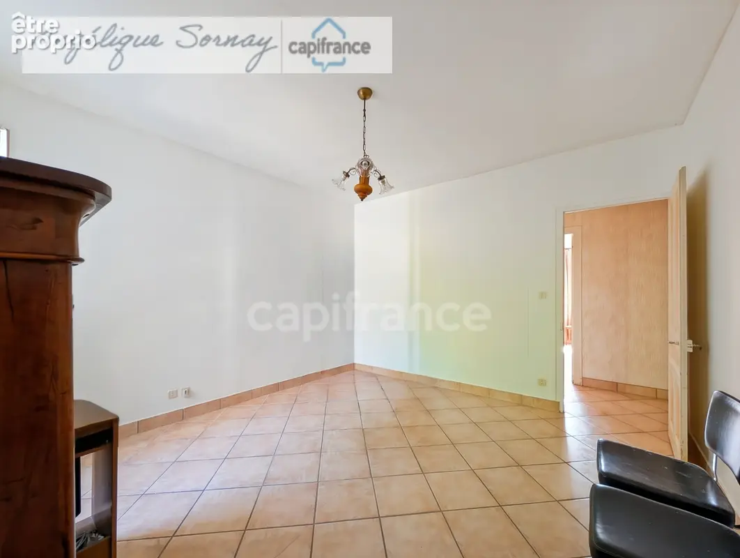 Louhans – 202 m² / 6 chambres / 2 500 m² / 4 garages – un potentiel rare ! - photo 21