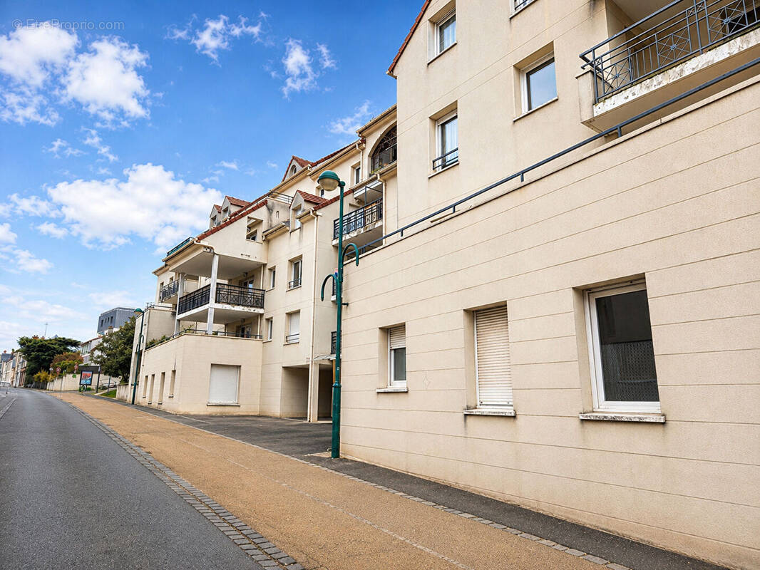 Appartement à MAINVILLIERS