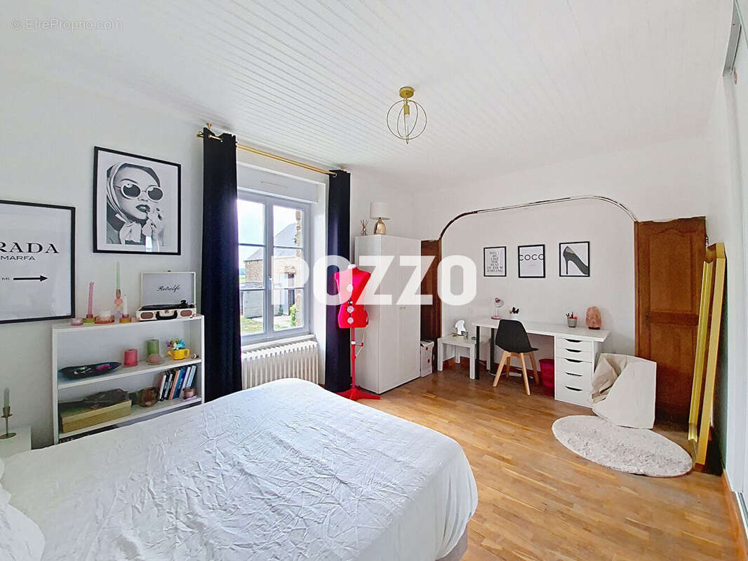 Maison à BEAUVOIR