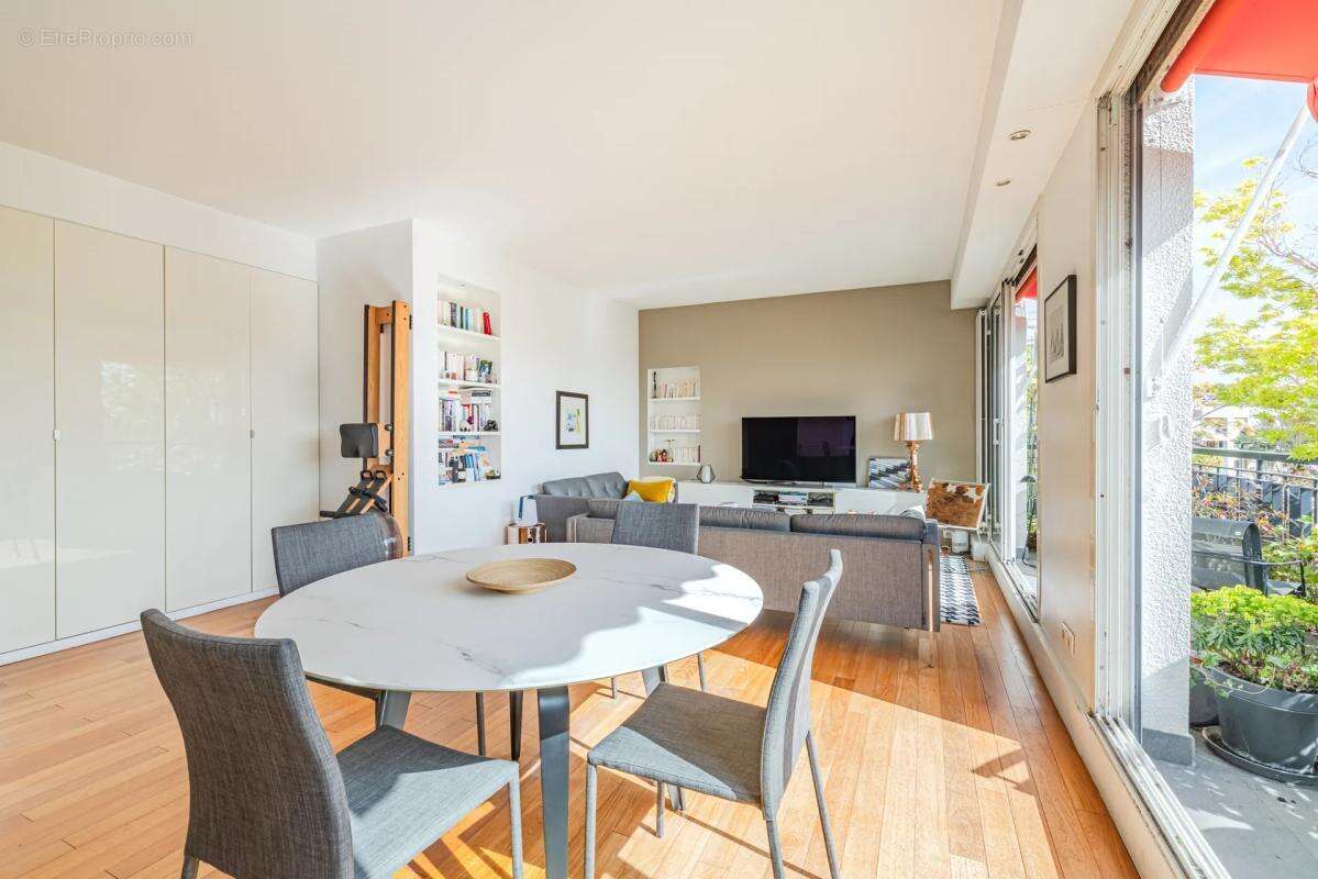 Appartement à SURESNES