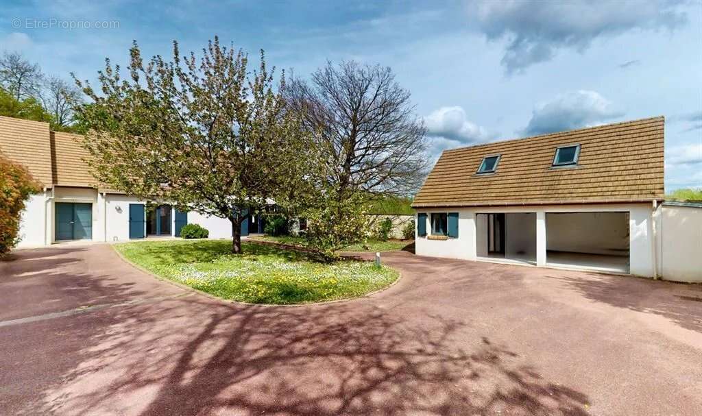 Maison à RAMBOUILLET