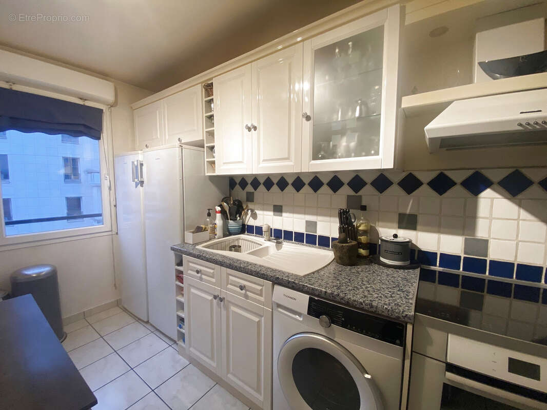 Appartement à COURBEVOIE