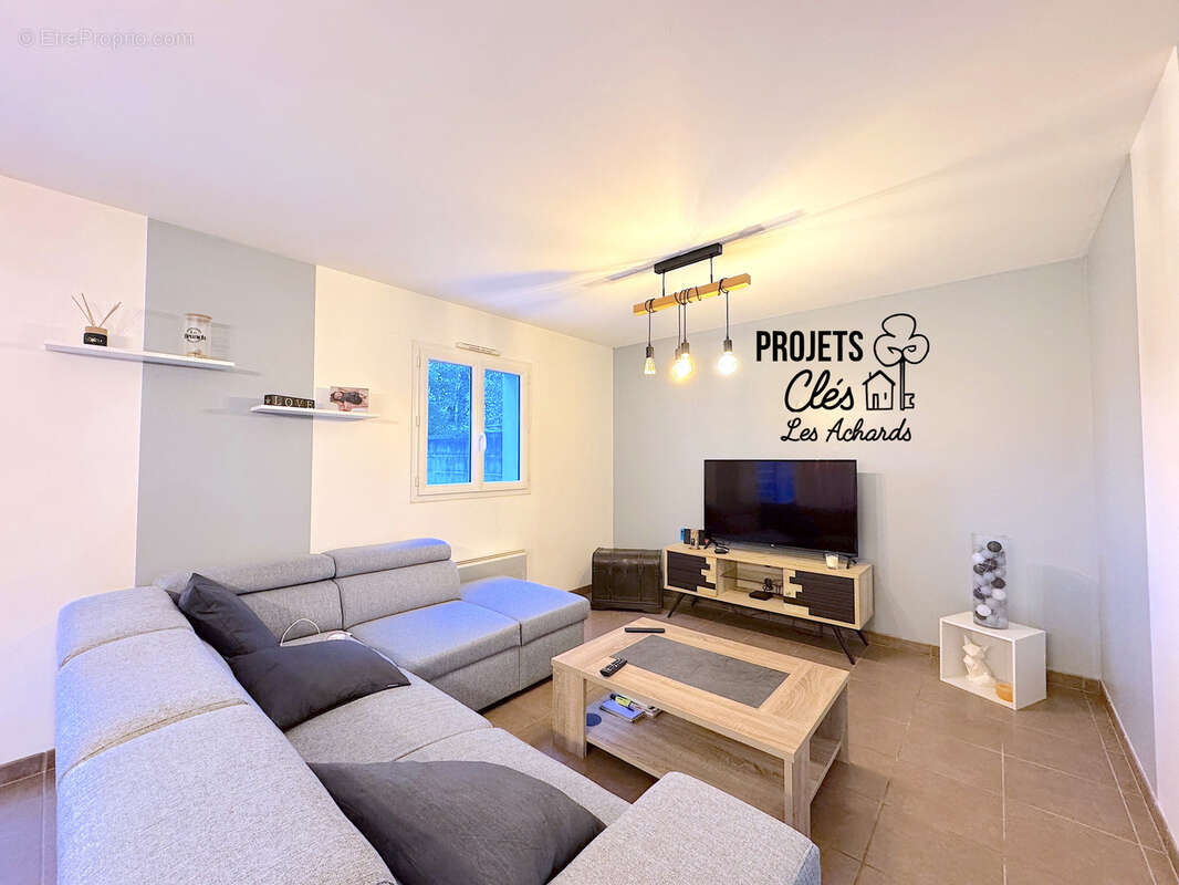 Maison à BEAULIEU-SOUS-LA-ROCHE