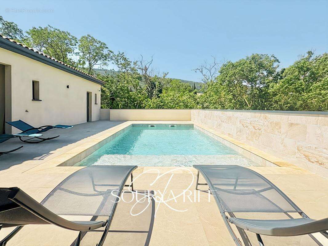 Villa 4 chambres, climatisation, piscine, sous-sol - photo 15