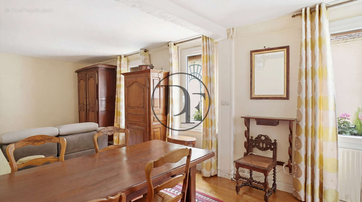 Appartement à FONTAINEBLEAU