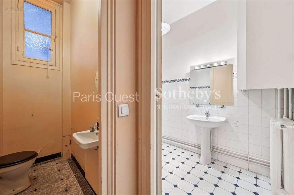 Appartement à PARIS-17E