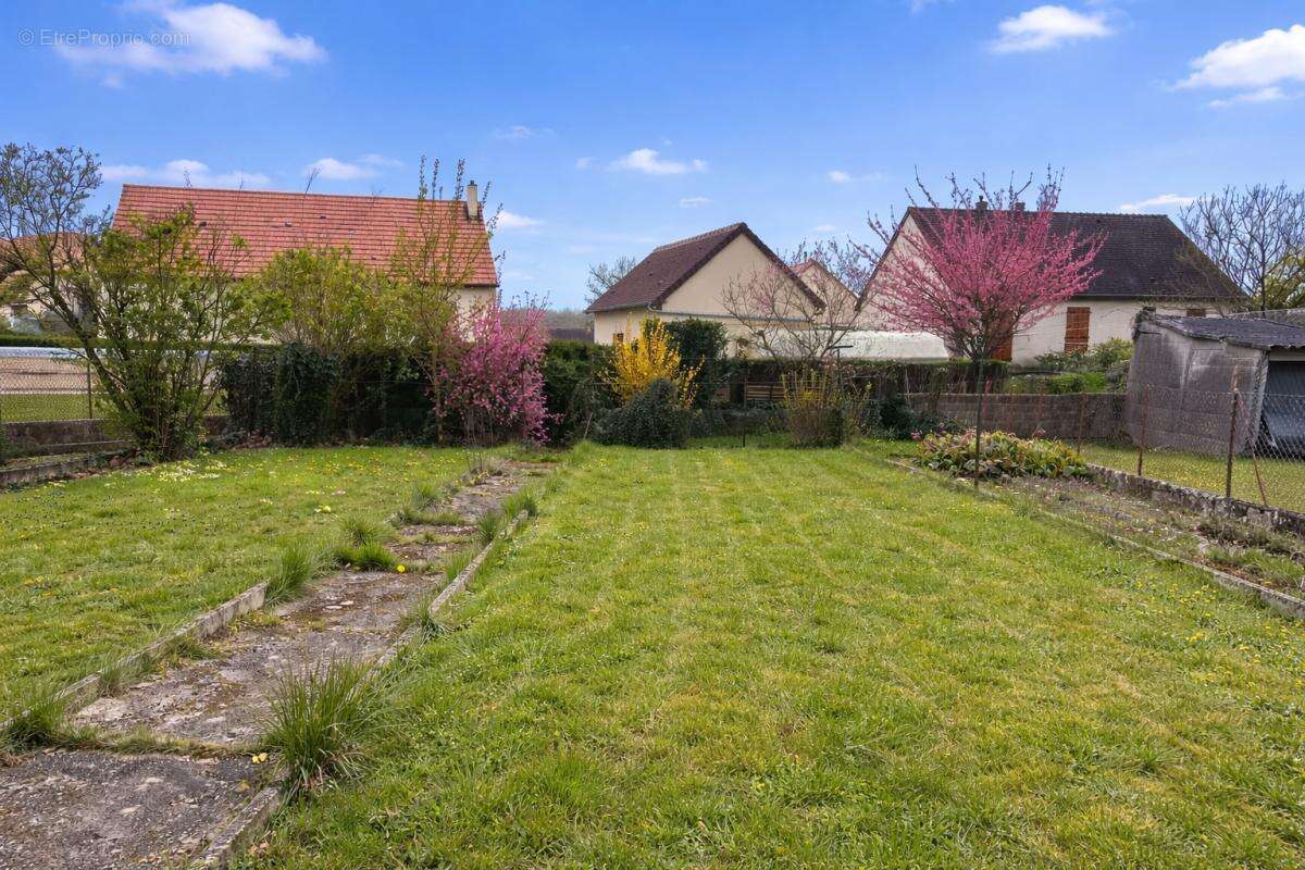 Maison à SAINT-MARTIN-DU-VIEUX-BELLEME