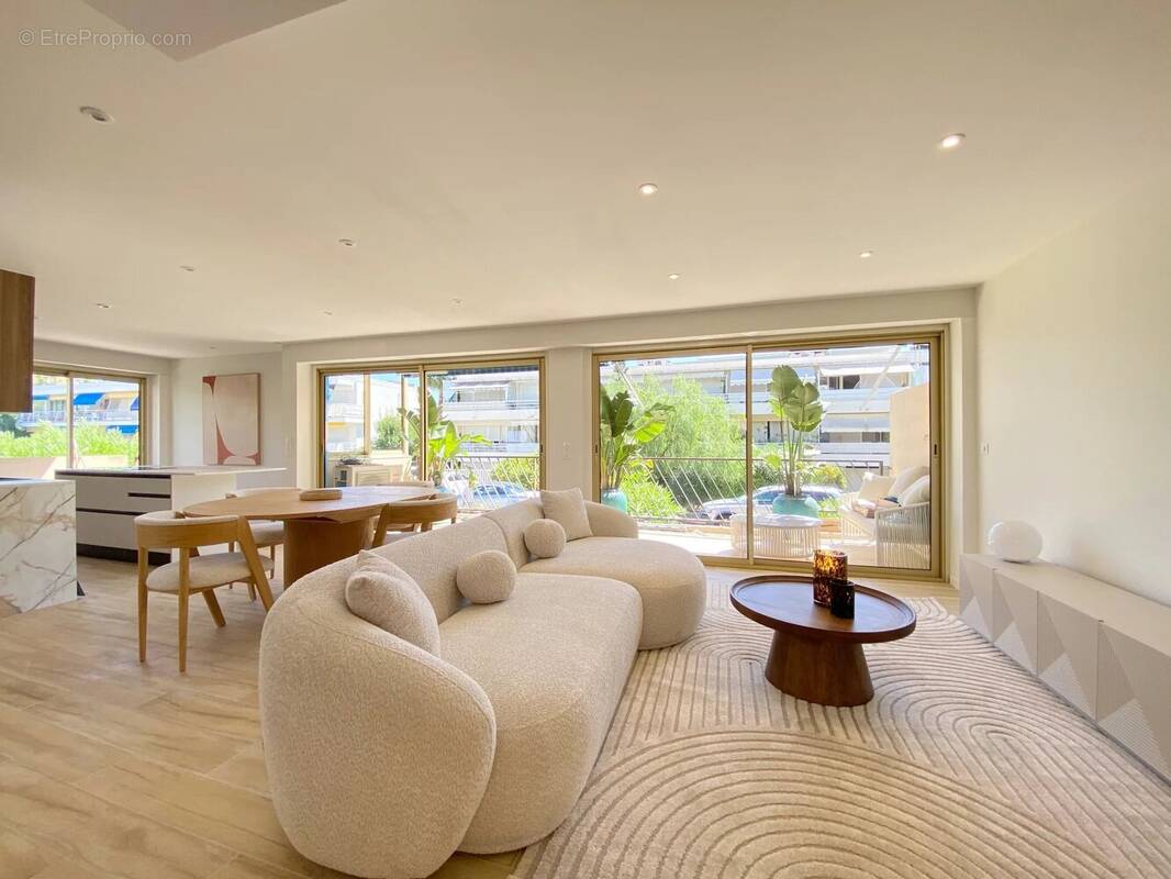 CANNES PALM BEACH - Appartement 4 pièces dans domaine sécurisé - photo 3
