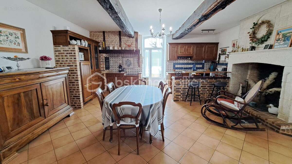 Maison à SAINT-ASTIER