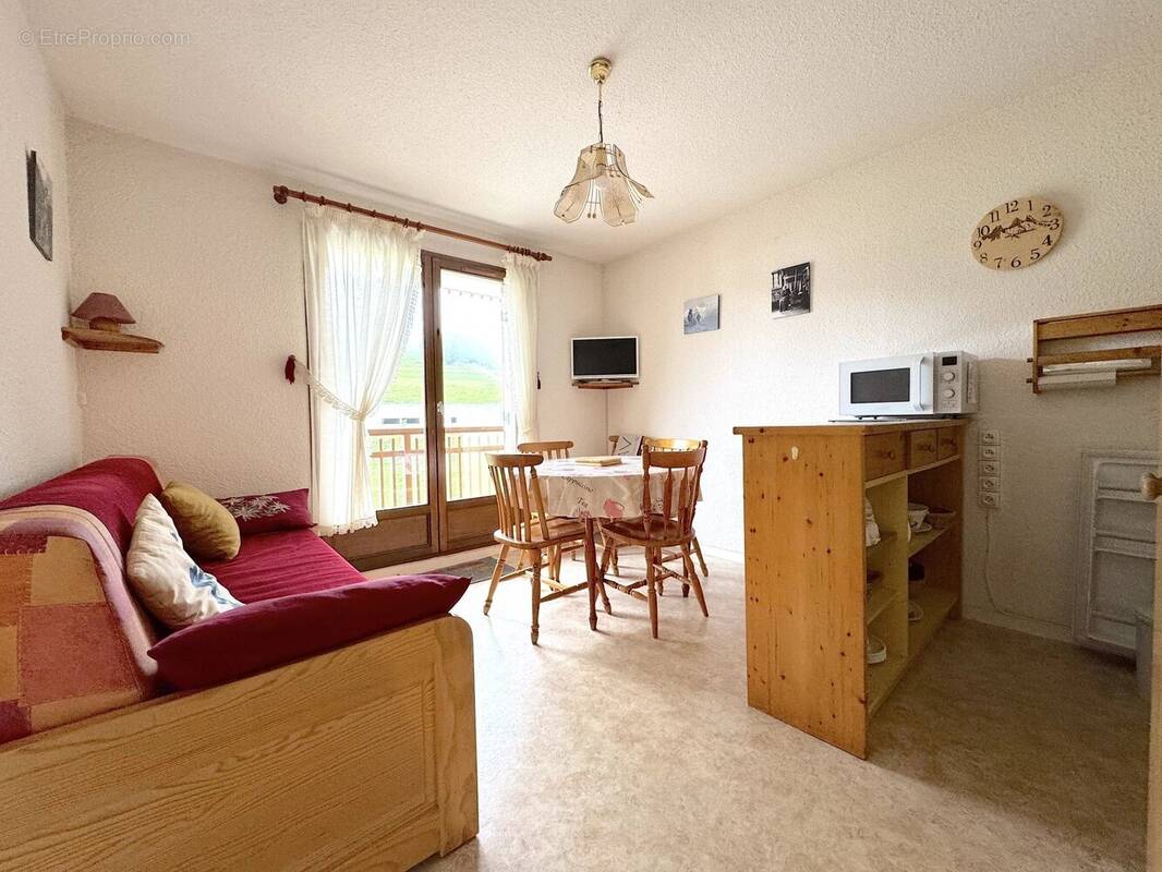 Appartement à ALBIEZ-MONTROND