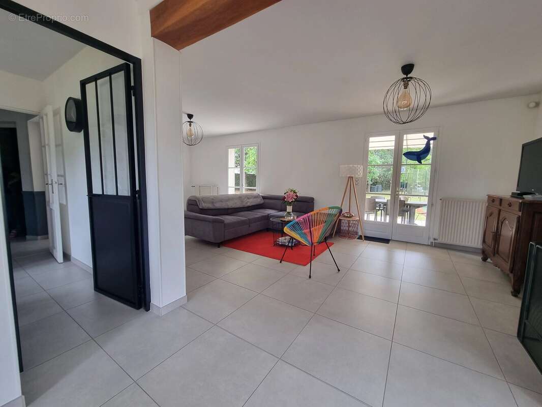 Maison traditionnelle 190 m² - olivet sud - photo 9