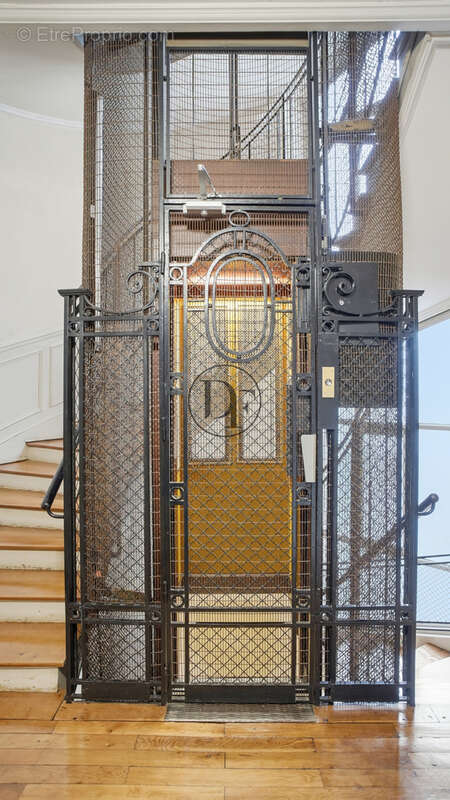 Appartement à FONTAINEBLEAU