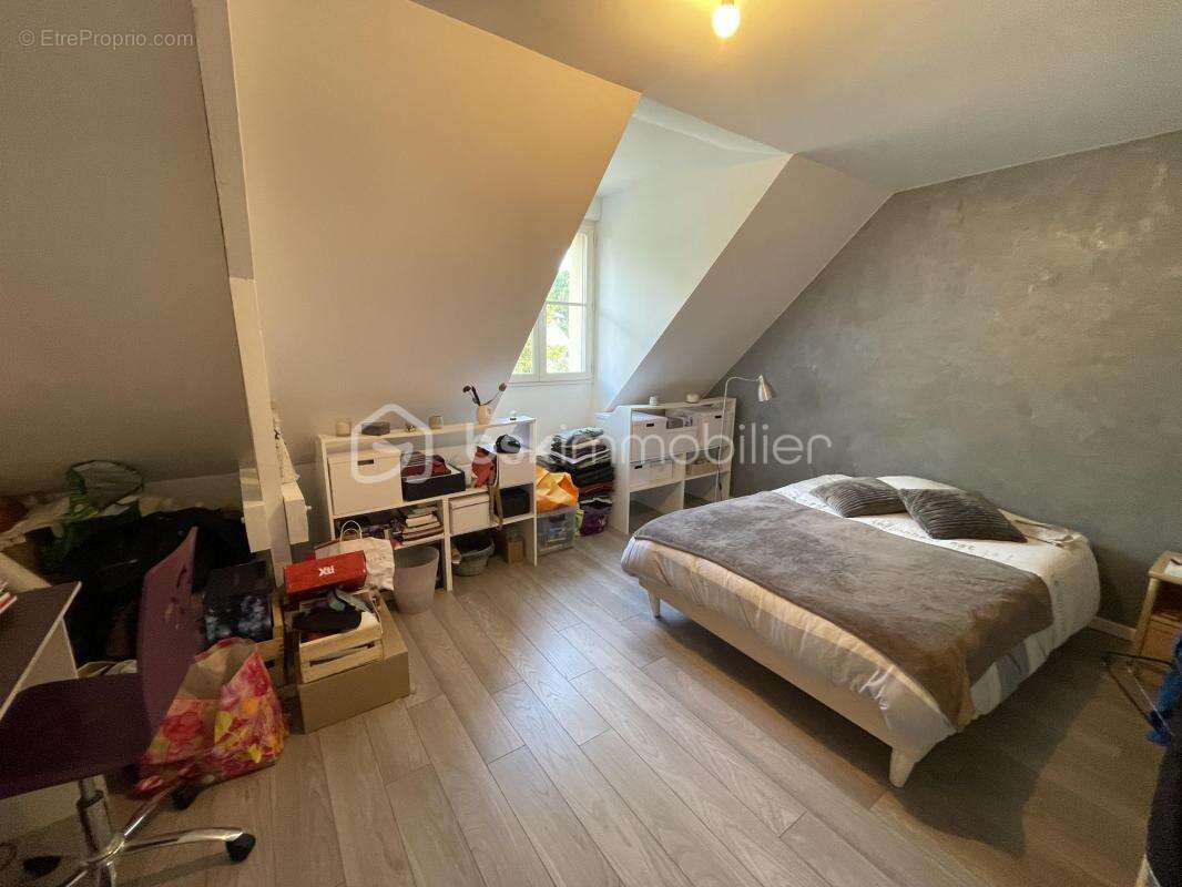 Maison BOIS LE ROI - 131m² - 4 chambres - photo 8