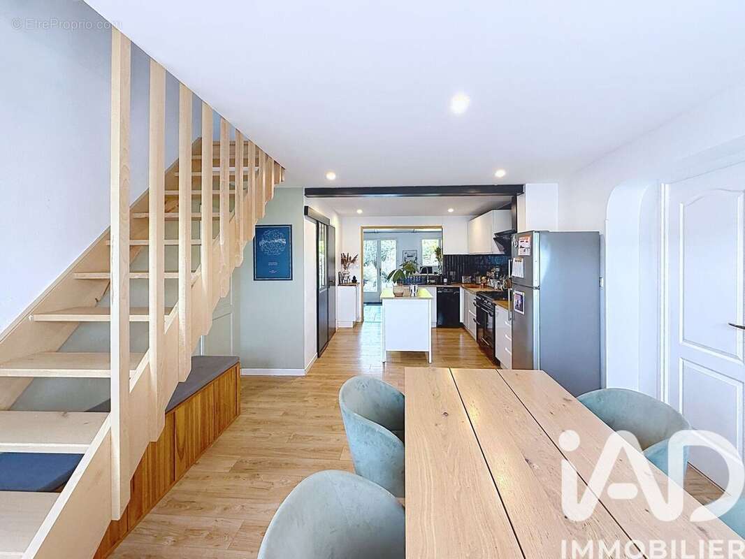Maison 125 m² à Flines-Lez-Raches  - photo 2