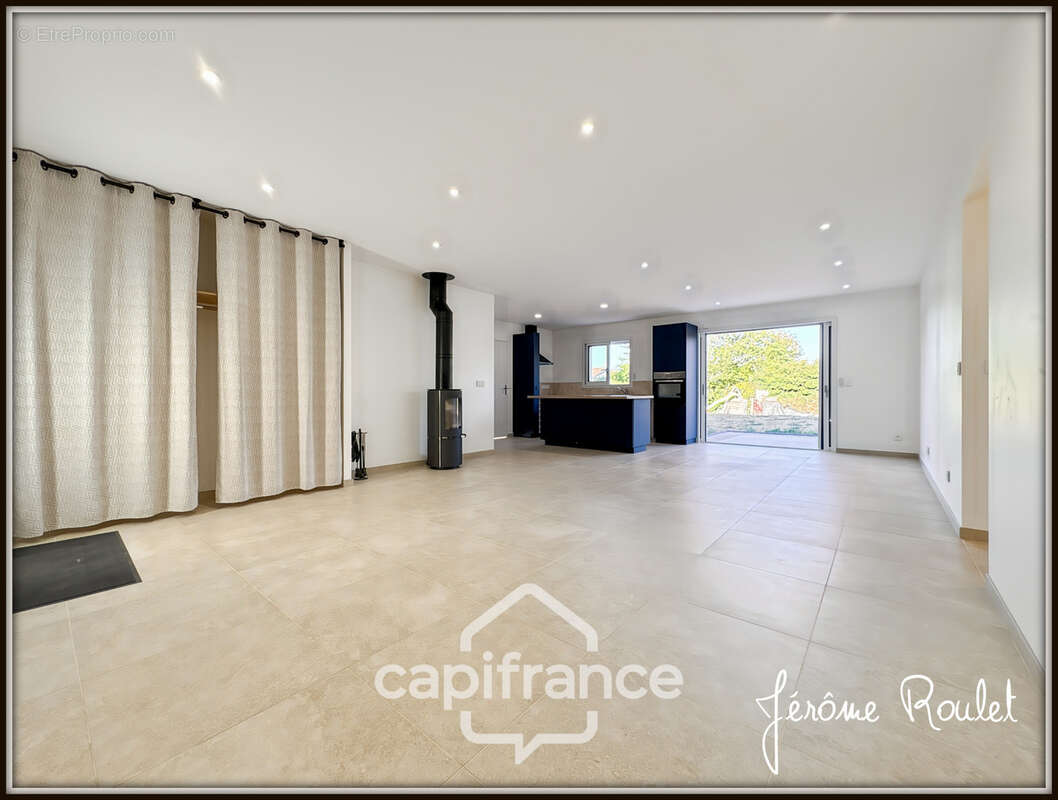 Maison à vendre 4 pièces 3 chambres Terrain 760 m² avec garage VILLIERS (86) - photo 15