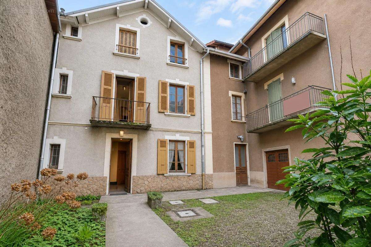 Spacieuse maison 7 pièces avec jardin - photo 15
