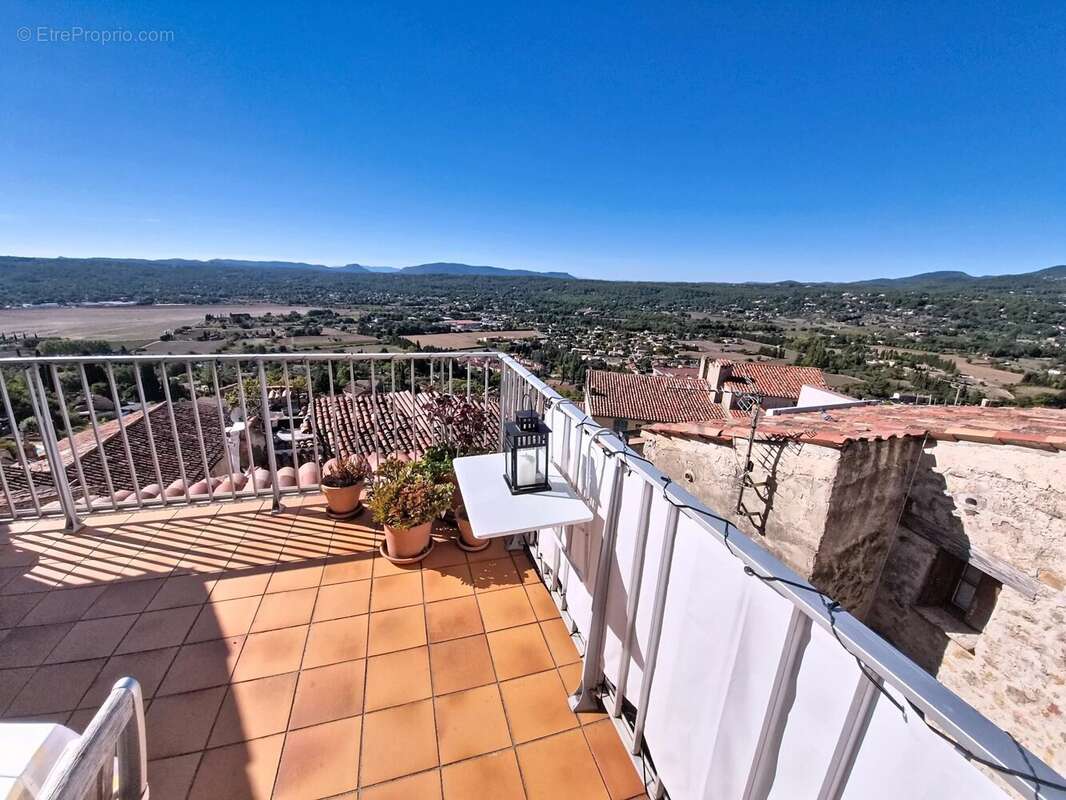 Appartement à FAYENCE
