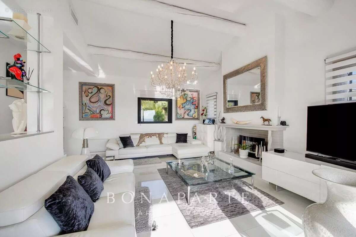 Maison à FREJUS