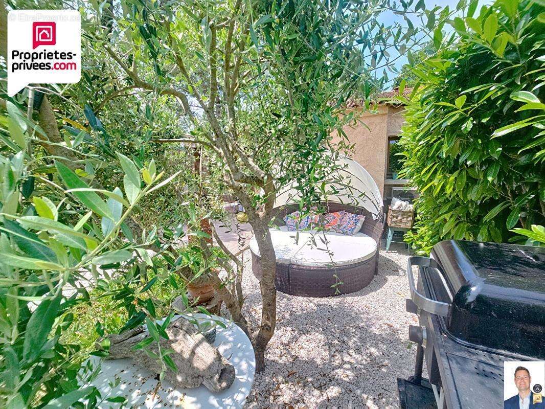 Maison à SAINT-CEZAIRE-SUR-SIAGNE